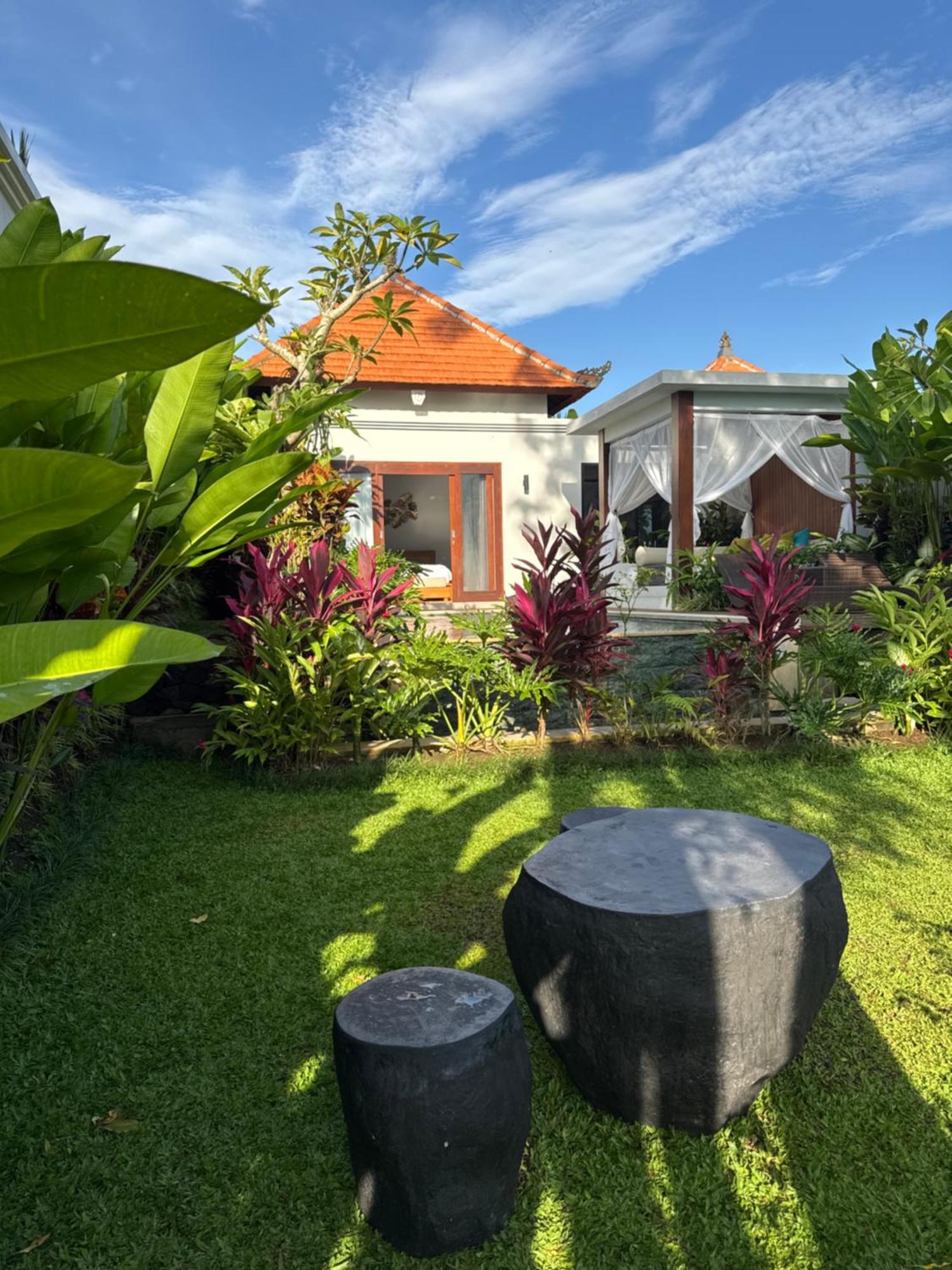 The Sidemen Villa المظهر الخارجي الصورة