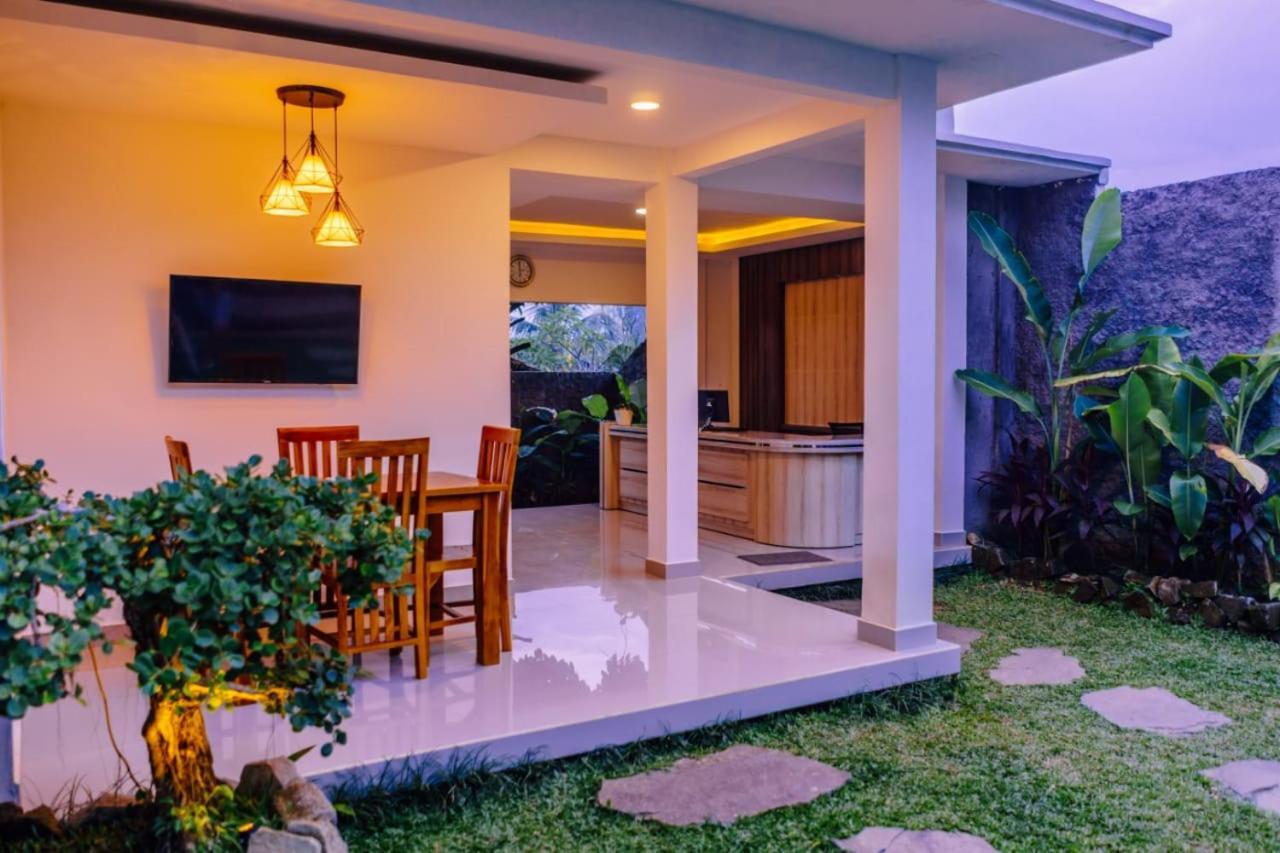 The Sidemen Villa المظهر الخارجي الصورة